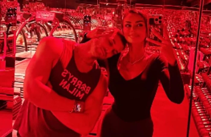 Alex, caressed by Mădălina PHOTO Instagram capture