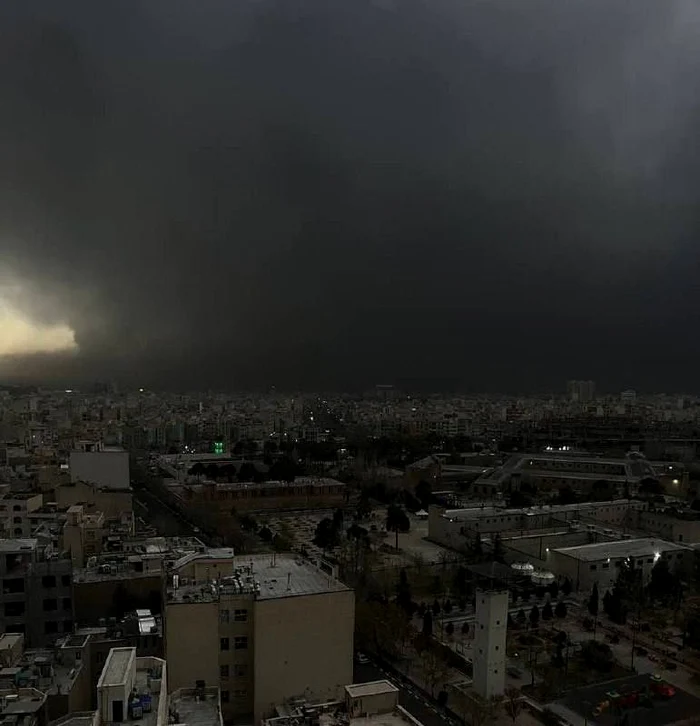 Tehran is drowning in smoke/FOTO:X
