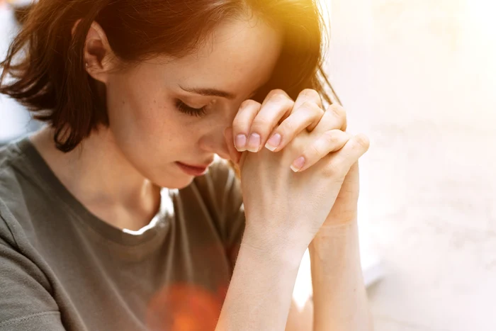 woman praying