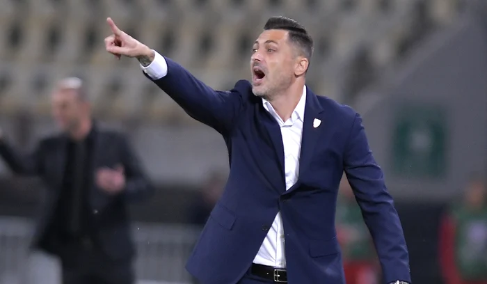 Mirel Rădoi has the mission to take the team to Europe PHOTO Facebook