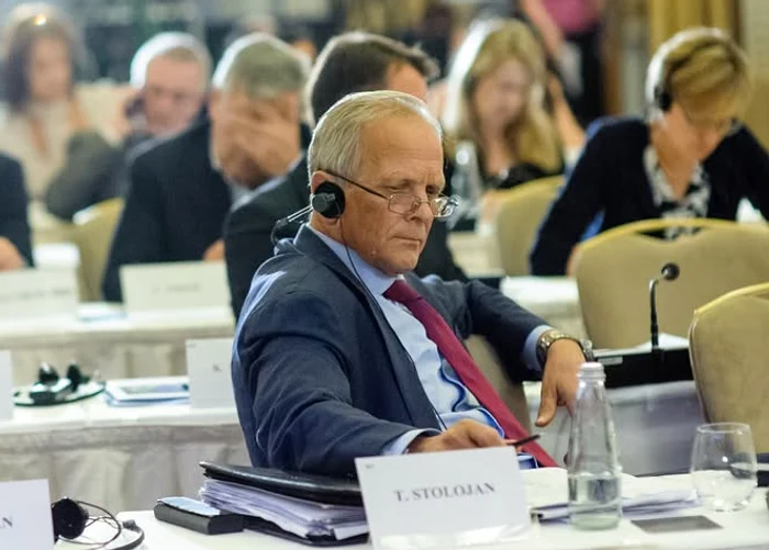 However, Stolojan rejected the idea of a generalized reduction of excise duties. PHOTO FB Theodor Stolojan