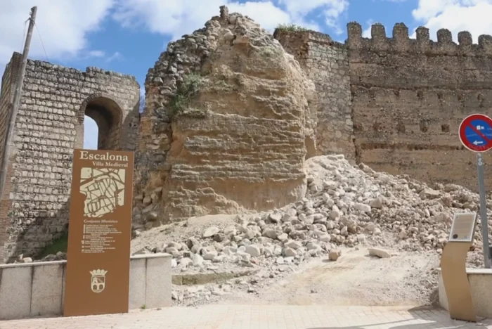 Collapsed tower at Escalona Castle in Toledo PHOTO: X