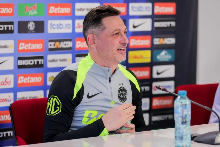 Mirel Rădoi has no reason to smile, Fot facebook FCSB