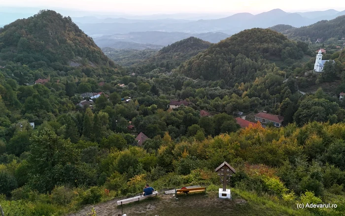 Satul Săcărâmb. Foto: Daniel Guță. ADEVĂRUL