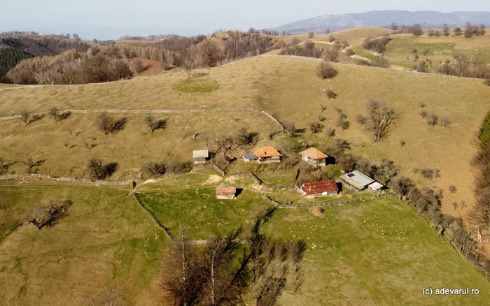 Urșici village. Photo: Daniel Guță. TRUTH