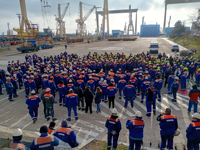 Protest at the Damen Shipyard PHOTO: BNS