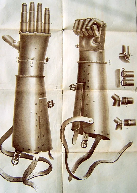 Iron arm of the German knight PHOTO wikipedia