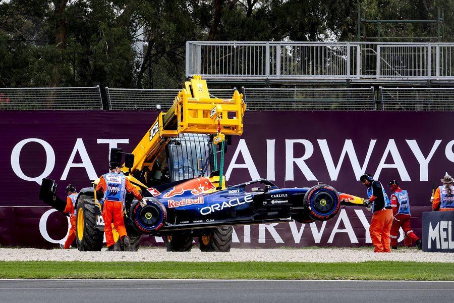 George Russell will start from pole position in the Australian Grand Prix » Mercedes dominated qualifying + Verstappen, accident in Q1
