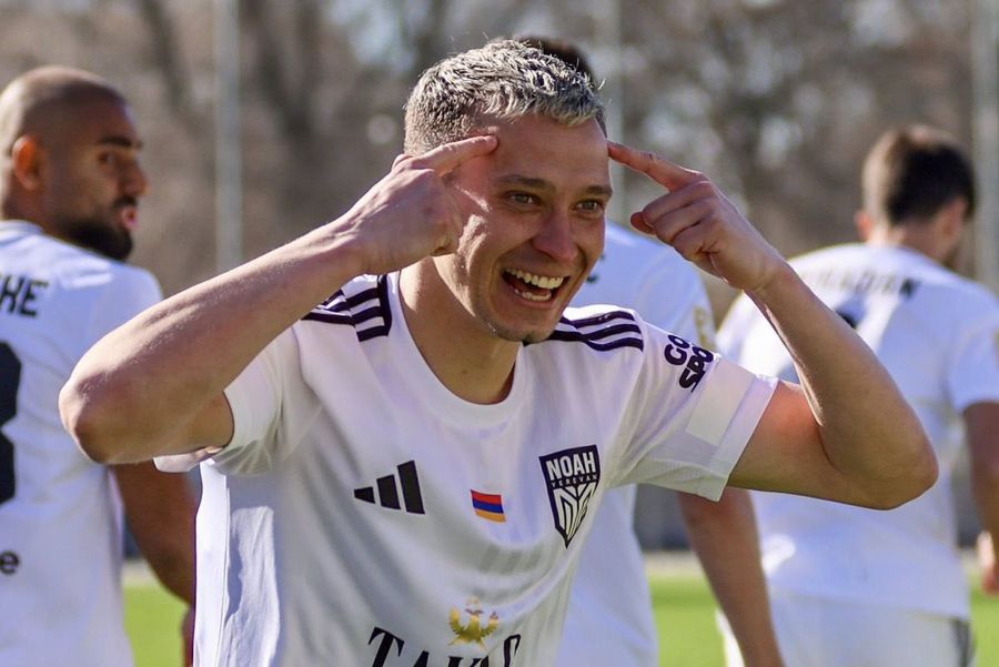 Surprising exit from the Superliga, he has already lifted the first trophy above his head!