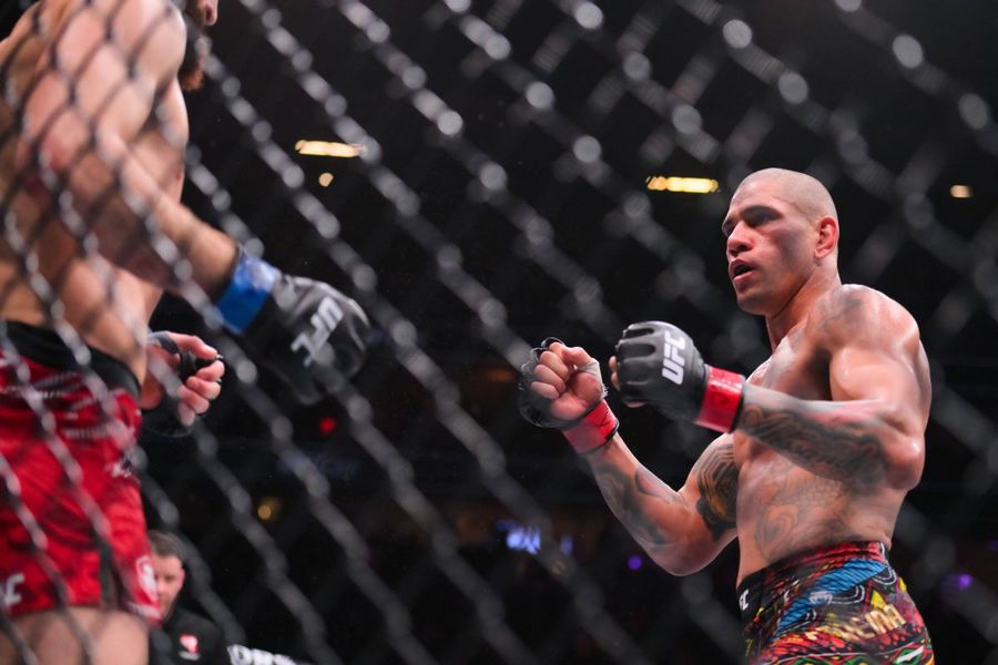 Alex Pereira has extended his contract with the UFC. What's next for the former Glory champion