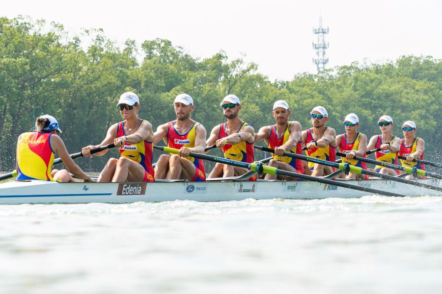 The rowers of the national team are back in Snagov, after the training camp in Italy: 