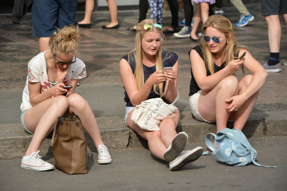 Social media takes up a lot of our time, and research shows that it also reduces our cognitive abilities