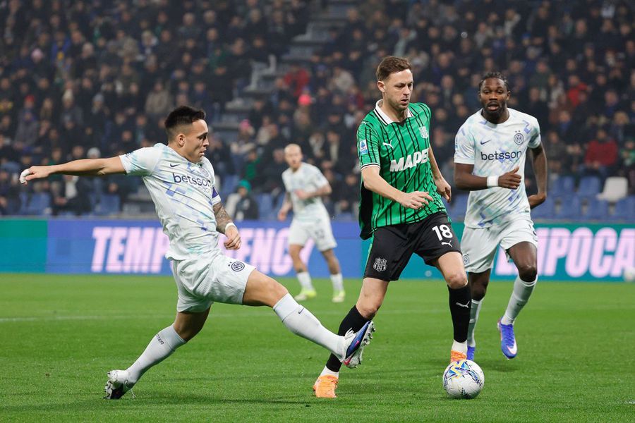 Nemanja Matic's relentless attack: 