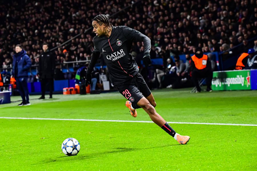 Manchester United wants to transfer a star from PSG » What does the move depend on?