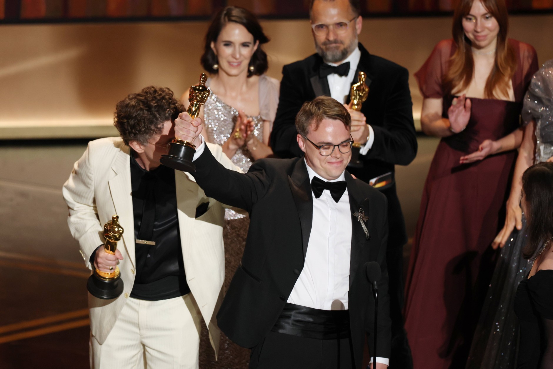 Film makers "Mr. Nobody vs. Putin" receive an Oscar for the best feature-length documentary film. Los Angeles, March 15, 2026