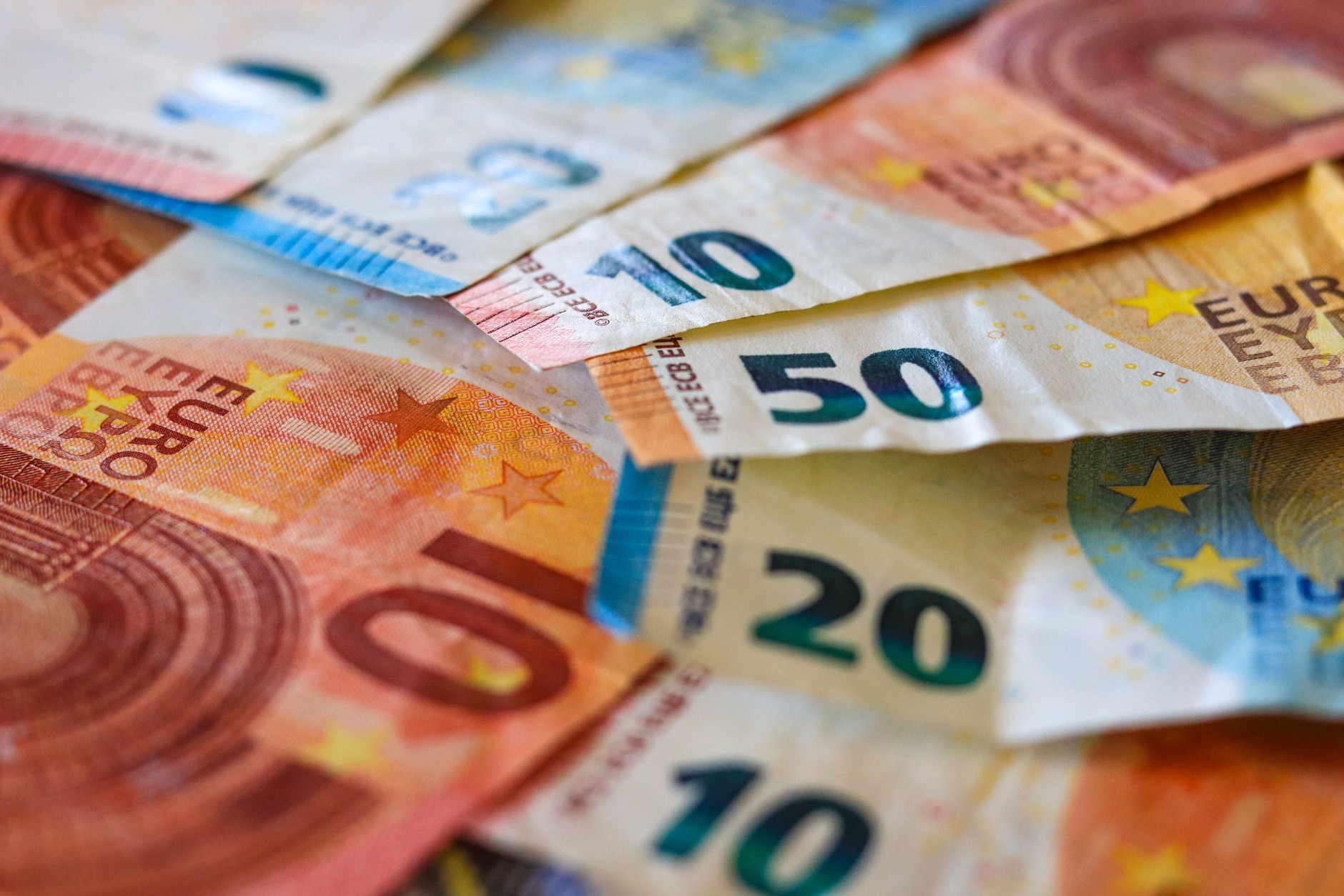 Euro banknotes of different denominations (illustrative photo)