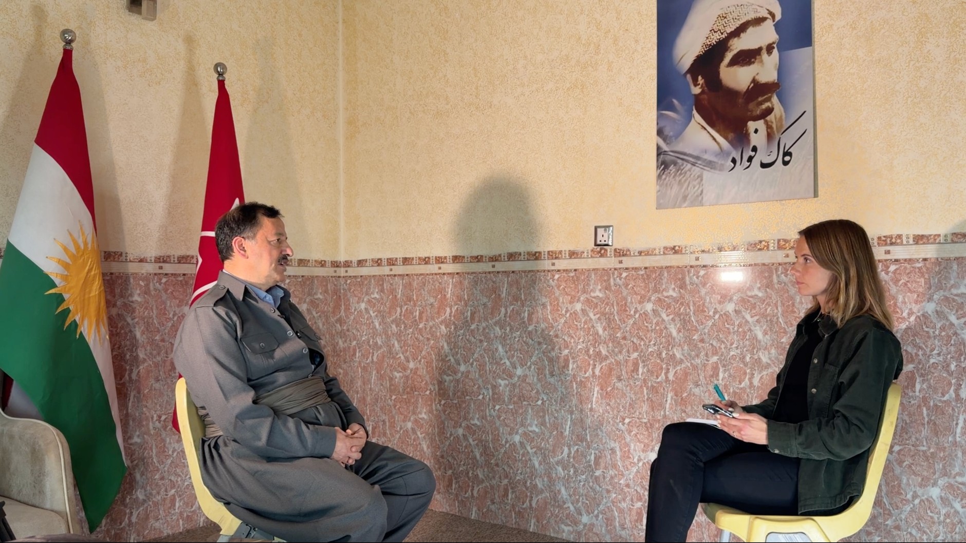 Secretary General of the Kurdistan Workers' Organization Reza Kaabi during an interview with WELT reporter Carolina Drueten
