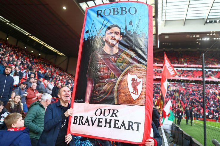 Andrew Robertson portrayed as Braveheart by Cormorants supporters