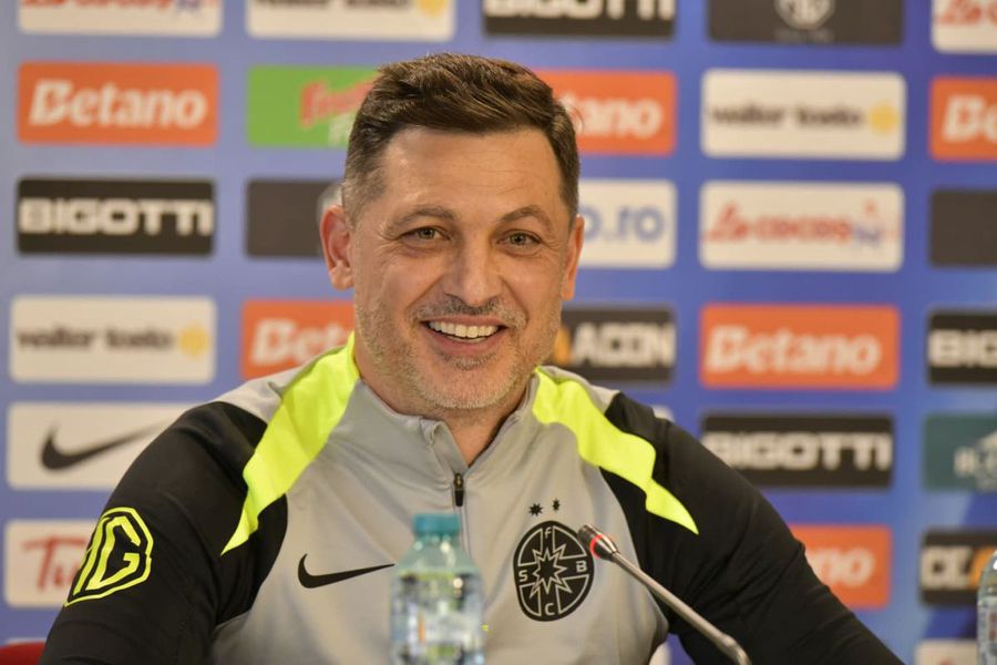 How many supporters are expected at Mirel Rădoi's debut on FCSB's bench