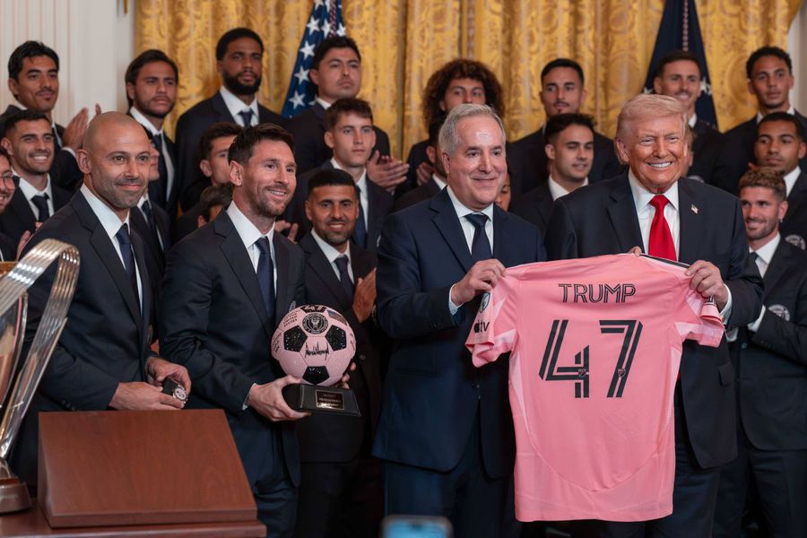 Lionel Messi, at the White House! » Donald Trump: 