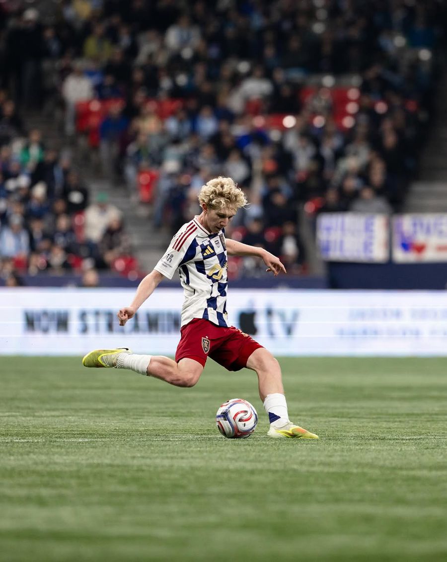 What Thomas Muller said to the 17-year-old Romanian who plays match after match in MLS