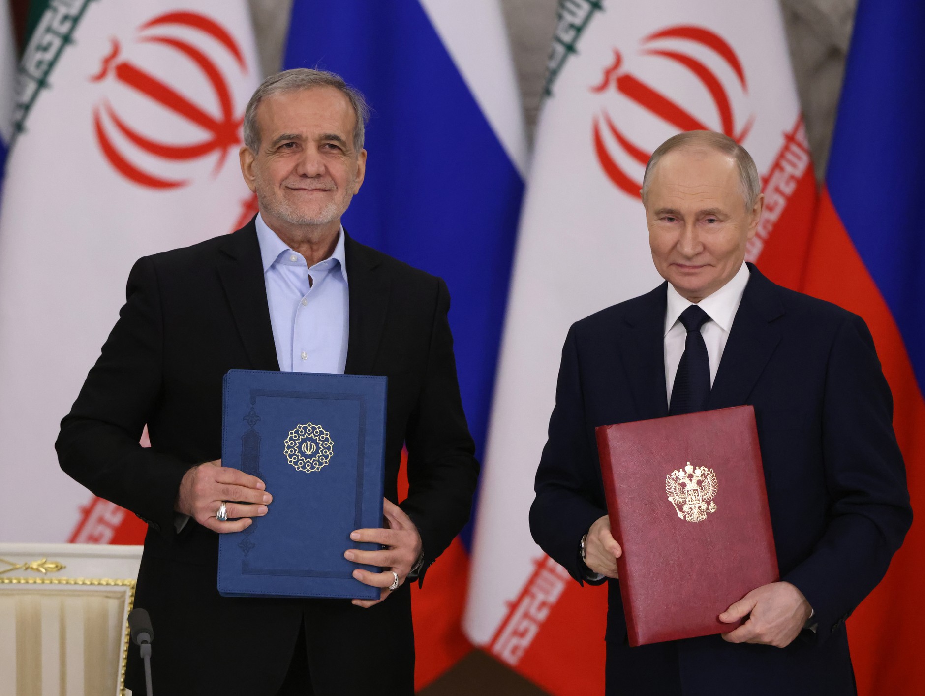 Masud Pezeszkian i Władimir Putin w Moskwie, 17 stycznia 2025 r.