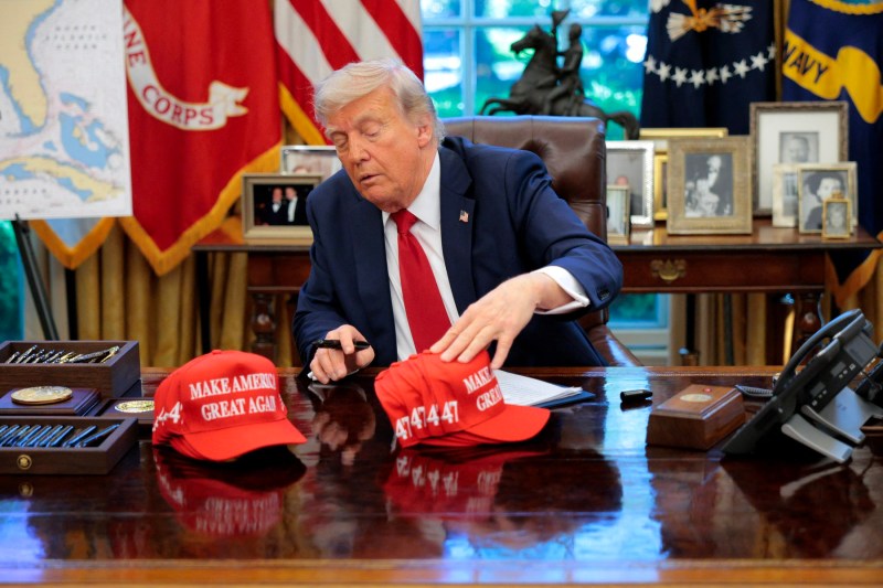 Survey. How many Americans support the attack ordered by Trump against Iran