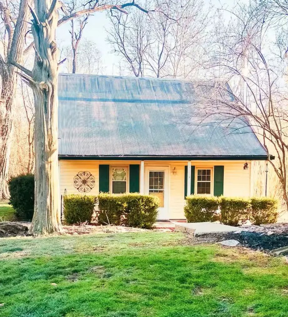 The cottage Wendy rented on Aribnb