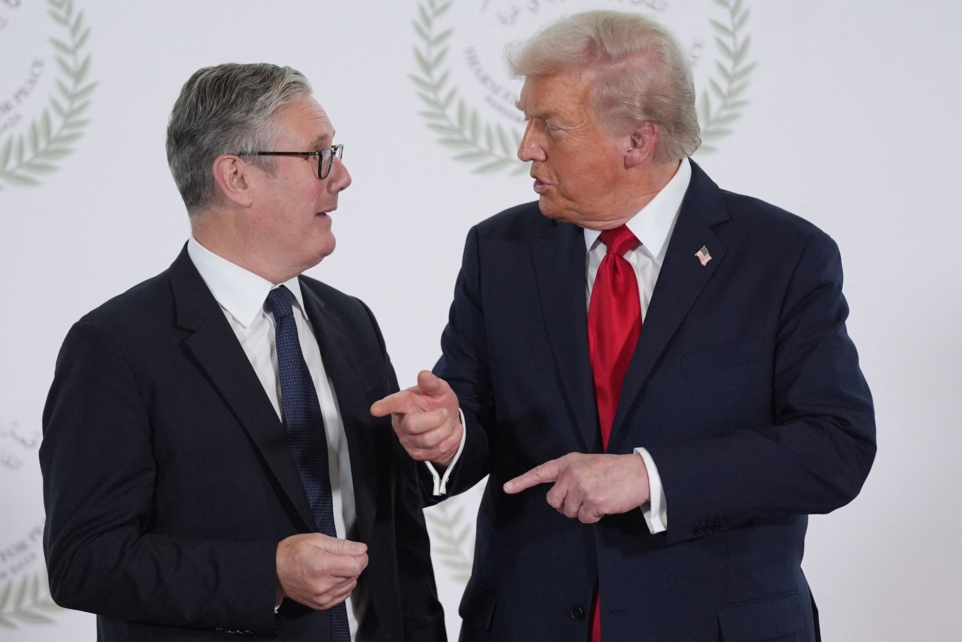 US President Donald Trump and British Prime Minister Keir Starmer during the Gaza Summit in Sharm el-Sheikh, October 13, 2025.