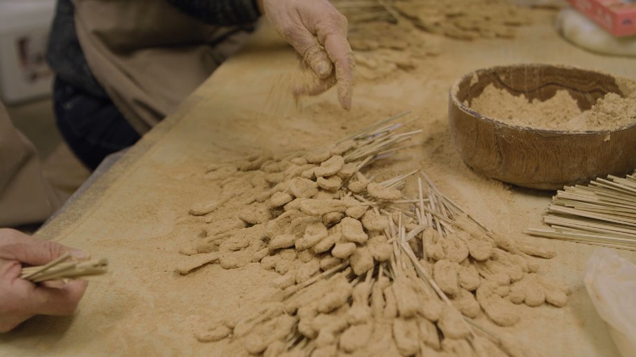 The tradition of making aburi-mochi dates back a thousand years