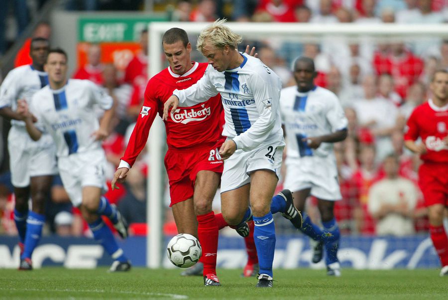 The former Liverpool international appeared at Dinamo - Craiova with the Romania shirt on his shoulder