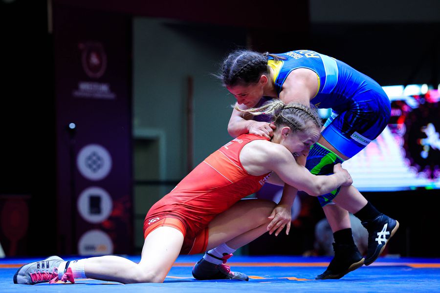 A gold, a silver and two bronzes in one evening for Romanian female fighters at the European Championships in Tirana