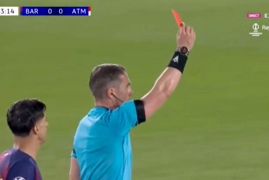 Barcelona advertises Istvan Kovacs to UEFA and requests the recording of the dialogue from the VAR room!