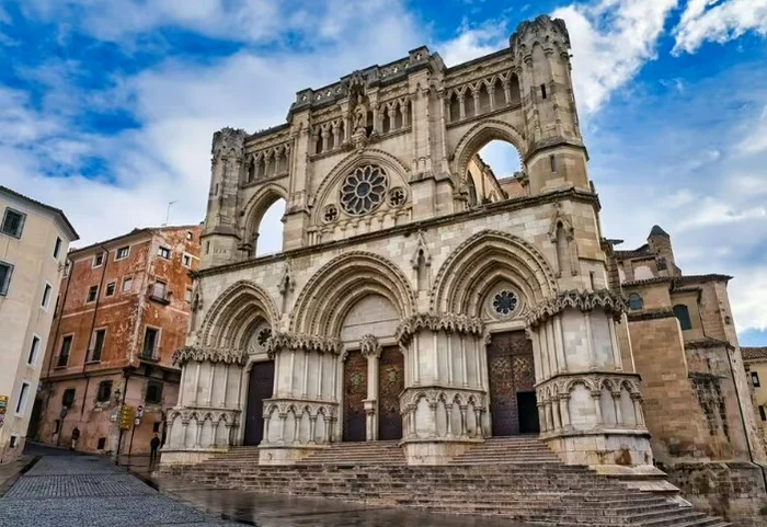 The city of Cuenca impresses with its architecture Photo: Gety images