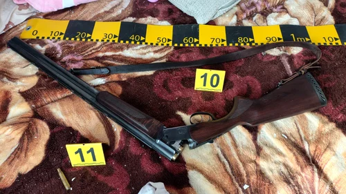 Hunting weapon owned by the man who was shot. PHOTO: IPJ Neamt