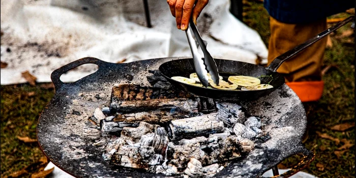 Cooking in Ashes PHOTO cookonfire.ca