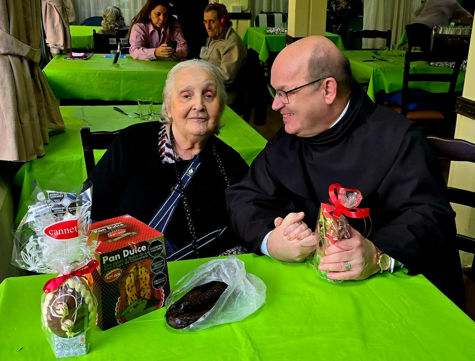 Father Jerzy Twaróg OFM with Maria Elena Bergoglio