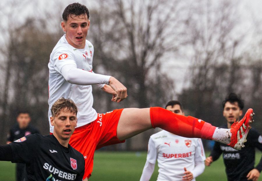 He left FCSB for Dinamo and reveals the secret of his 2.01 meters height: 