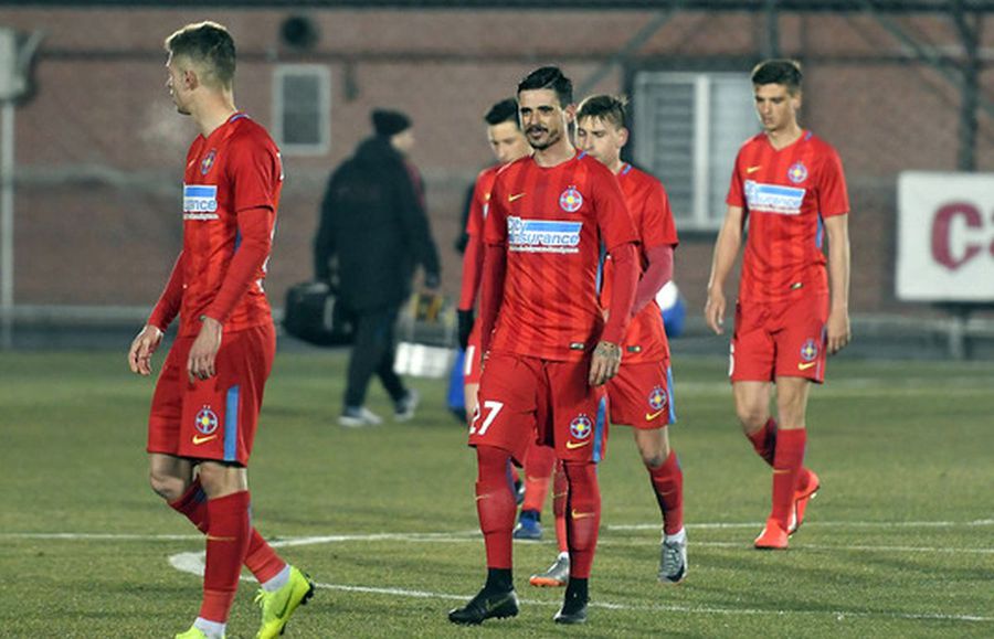 The Romanian with over 200 matches in Italy goes to U Cluj in the fight for the title