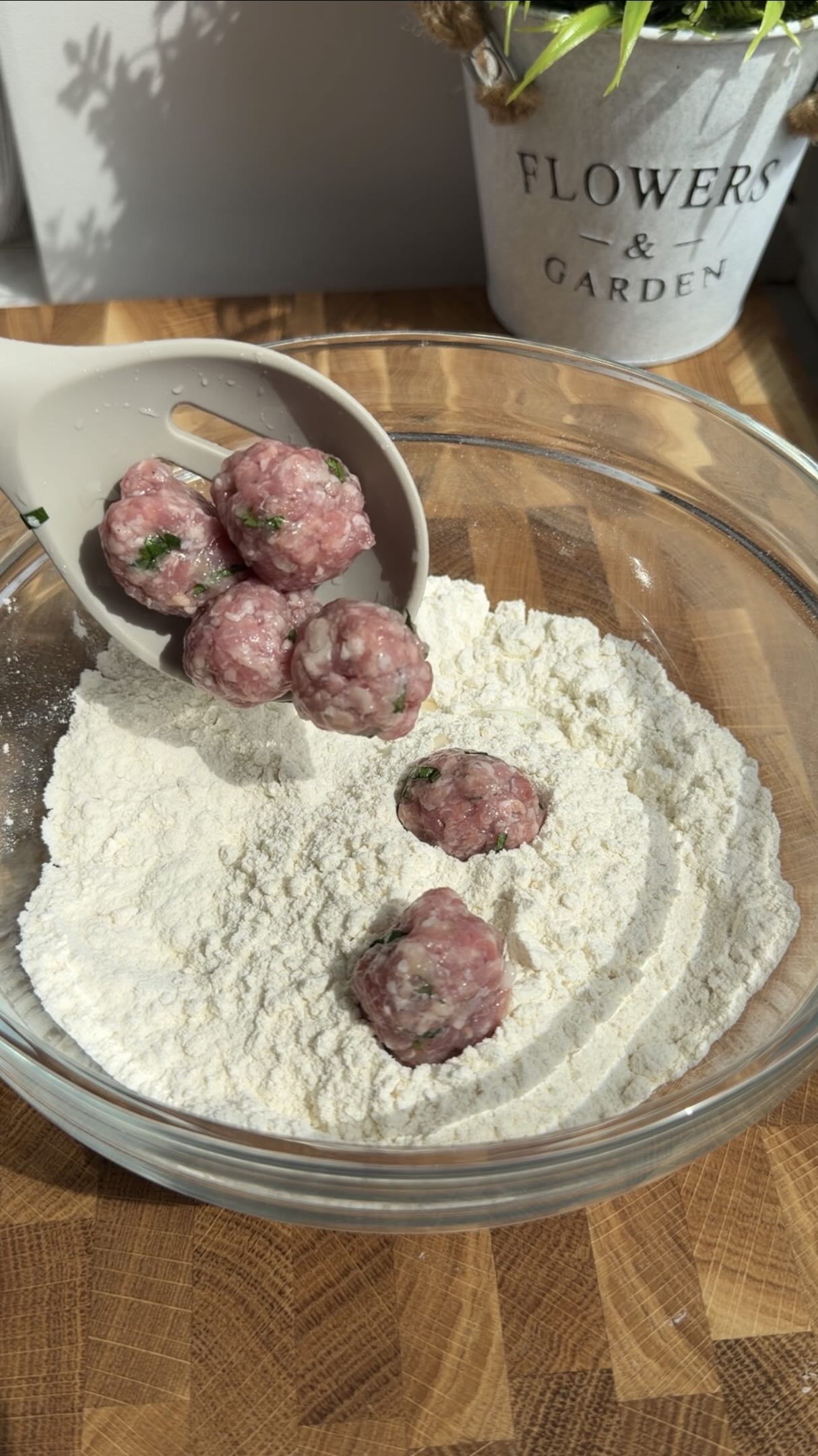A cool recipe for dumplings in 20 minutes that don’t need to be sculpted. Just roll the meat in flour photo 2