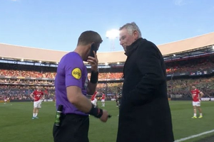 Never seen before: Referee Danny Makkelie got a phone call during the Cup final and went to answer it