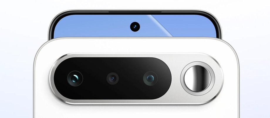 Realme 16 seemingly has three camera lenses on the back panel. Realistically... only the standard 50 MP module remains to be used. This is an example of a perfect marketing hoax