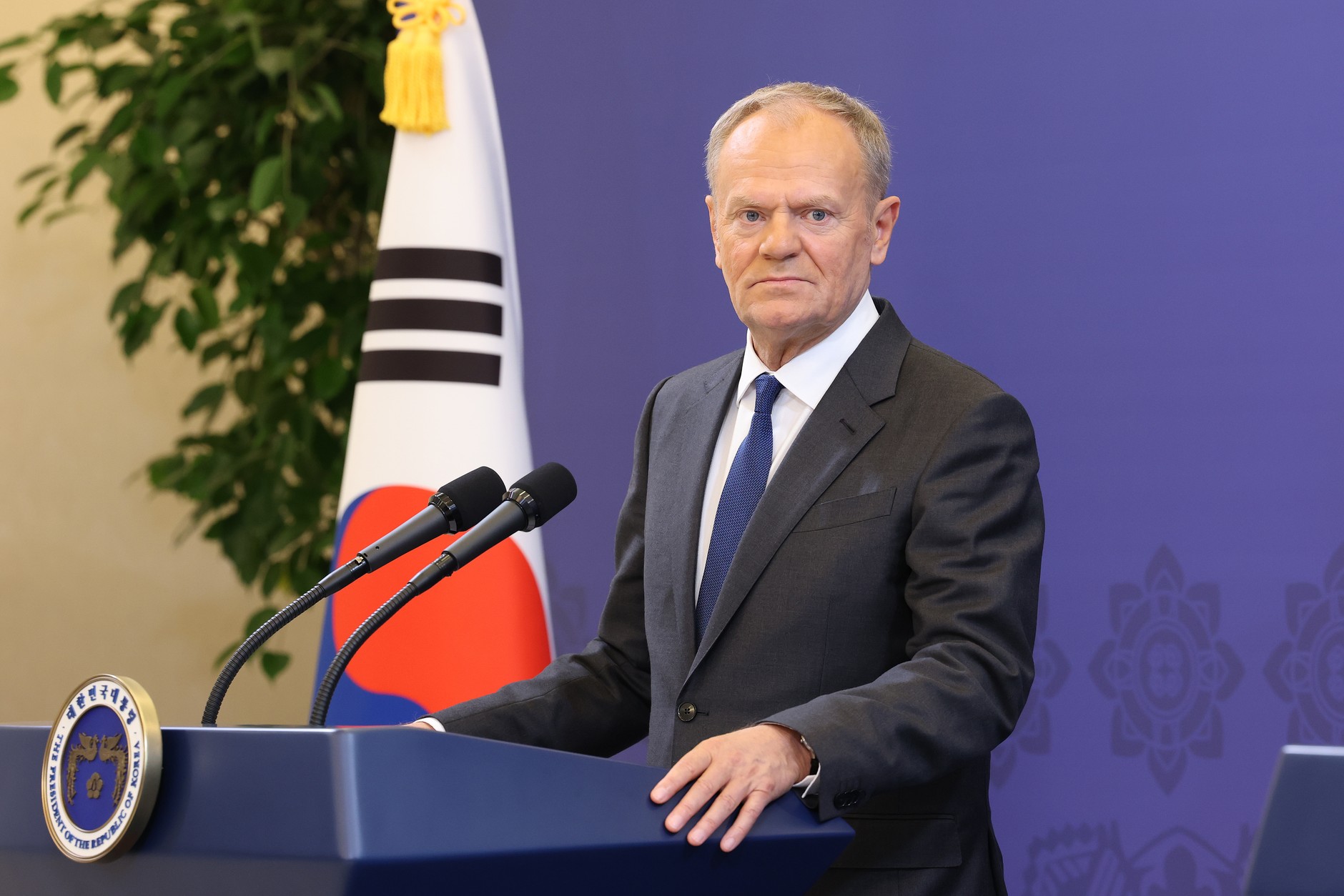 Prime Minister Donald Tusk during a press conference with South Korean President Lee Jae Myung in Seoul, April 13, 2026.