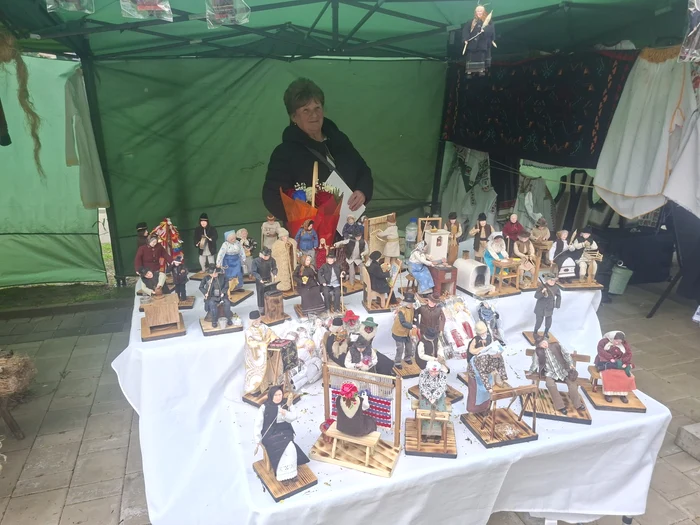 The dolls exhibited by the Silion couple PHOTO Cosmin Zamfirache