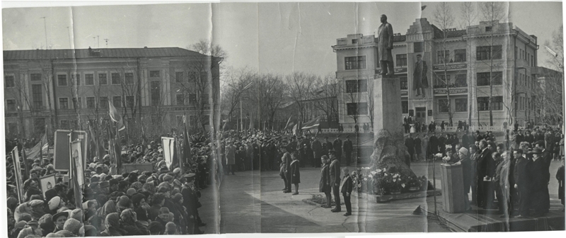 Rally of workers of the city of Birobidzhan, dedicated to the 100th anniversary of the birth of V.I. Lenin. 1970