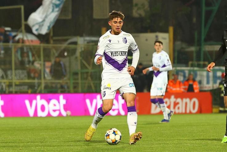 Adriano Manole in the shirt of FC Argeș / Photo source: Facebook