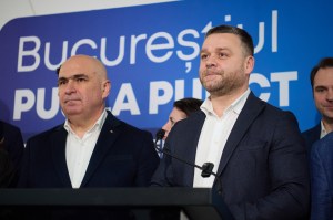 Ilie Bolojan and Ciprian Ciucu, at the announcement of the exit poll results, at the headquarters of the PNL party in Bucharest, December 7, 2025 | Photo: Inquam Photos / Codrin Unici