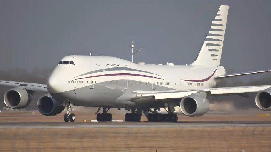 Boeing 747-8 called the Flying Palace, which Donald Trump received from Qatar