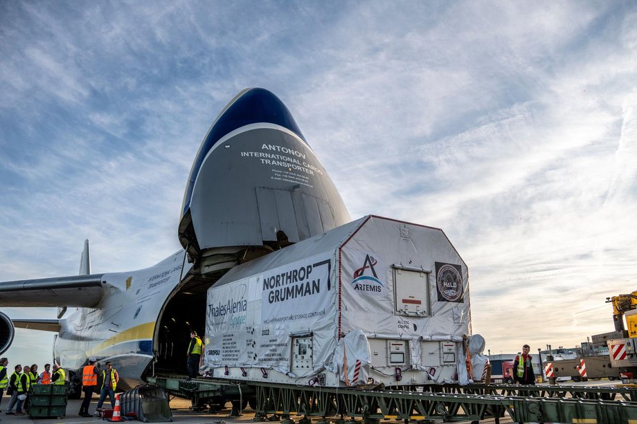 The HALO module left Italy for Arizona, where it underwent final outfitting at Northrop Grumman's facility in Gilbert. The main structure of the module was made by Thales Alenia Space in Turin