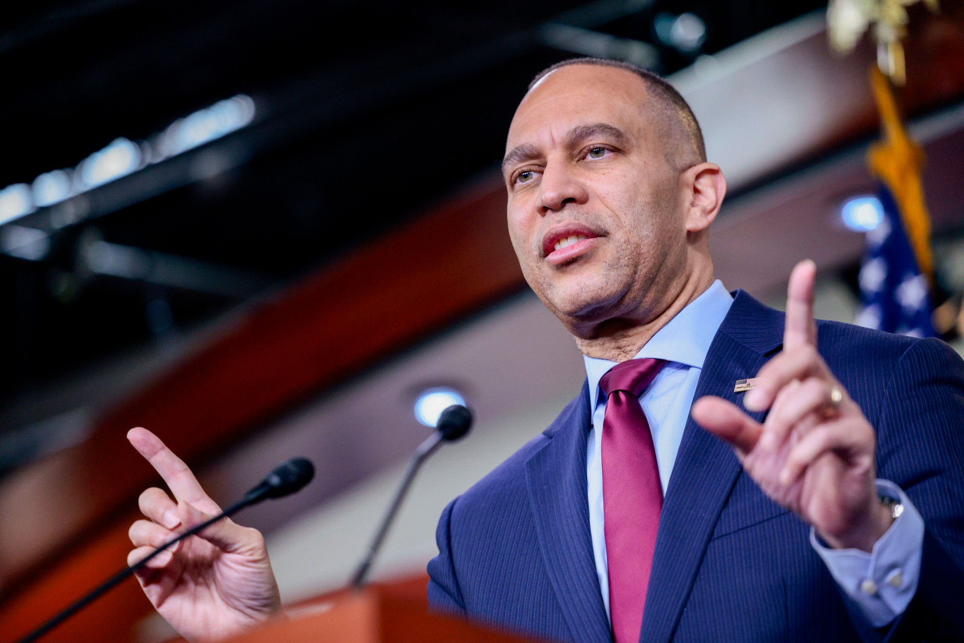 Hakeem Jeffries, Minority Leader of the House of Representatives, during a press conference. Washington, February 18, 2026